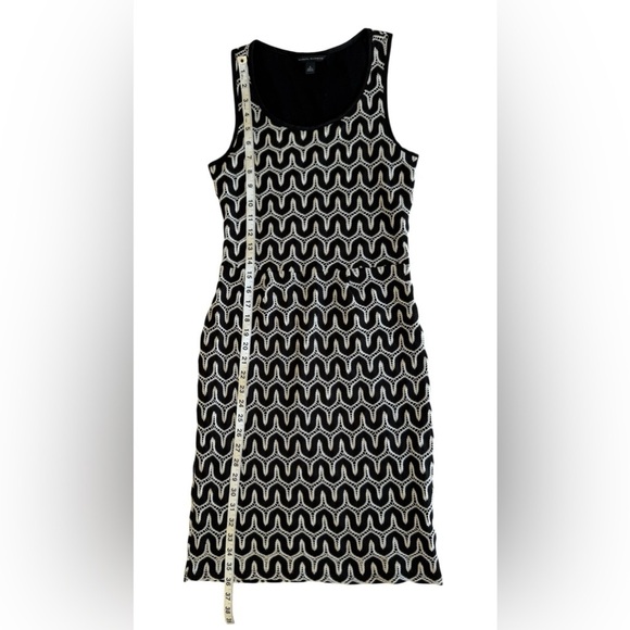 Banana Republic Black & White Geometric Lace Overlay Sheath Dress Sz 0 Sleeveles - Picture 9 of 10
